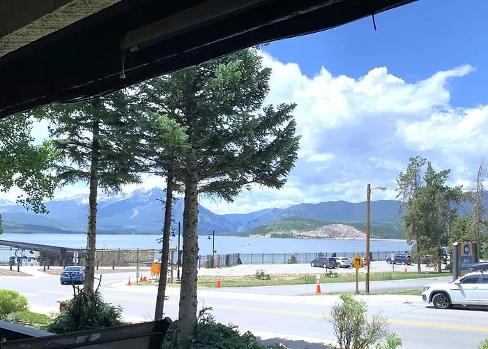 Mountain Luxury On Lake Dillon, Close To All The Best Ski Resorts In Colorado!