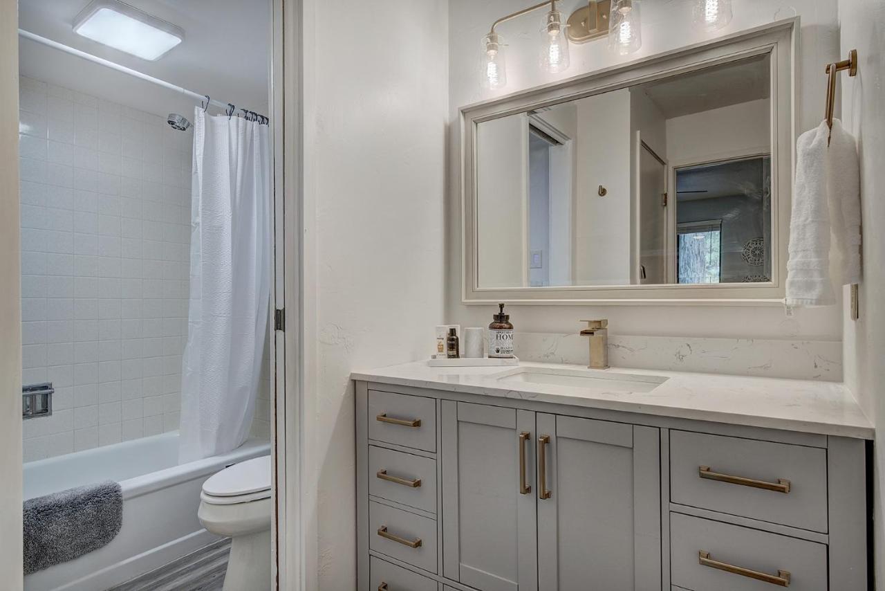 Mountain Luxury On Dillon, Close To The In Colorado! Holiday home *